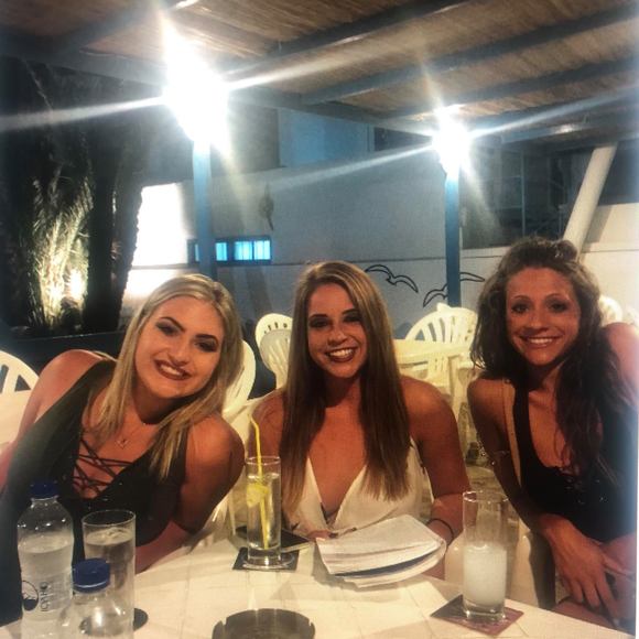 Profile Picture of Rena Maillis vansuch (@syl185) on Poshmark