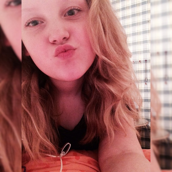 Profile Picture of Katie Leibee (@katieleibee) on Poshmark