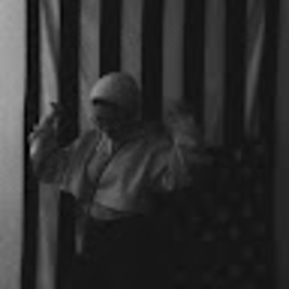 Profile Picture of Theworldwithdez Wojciehowski (@dezixd11) on Poshmark