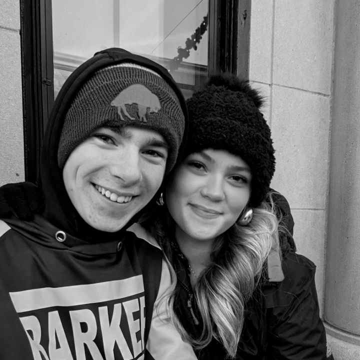 Profile Picture of Fallyn (@.def.not.fallyn) on Tiktok