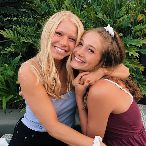 Bria Lemirande - Poshmark Profile Picture of Bria Lemirande (@brialem) on Poshmark