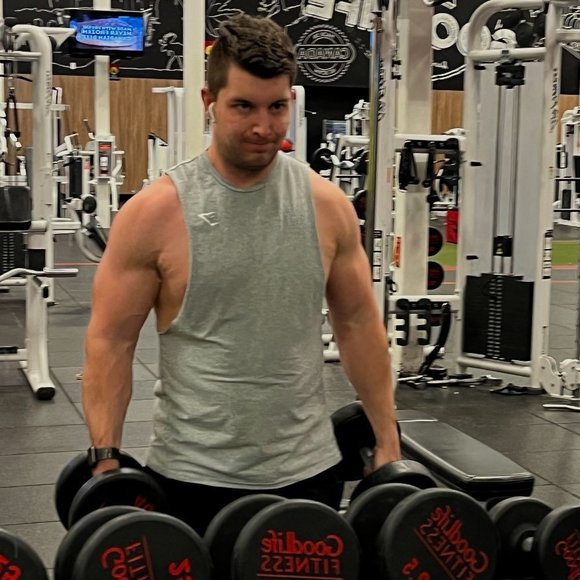 Profile Picture of Alex Small (@alexsmall17) on Poshmark