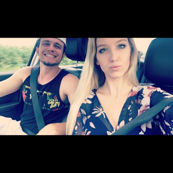 Profile Picture of Taylor Dunlap (@taylordunlap700) on Poshmark