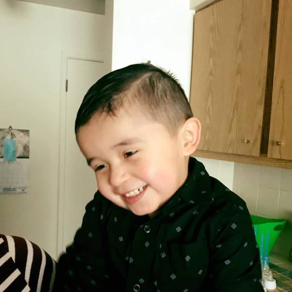 Profile Picture of Jose Almanza (@pelacuaz) on Poshmark