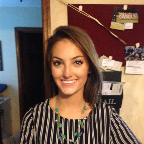 Profile Picture of Haley Ridenhour (@hridenhour) on Poshmark