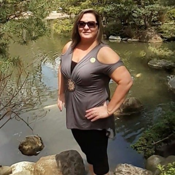 Profile Picture of Trisha Johnson shell (@trishastoots) on Poshmark