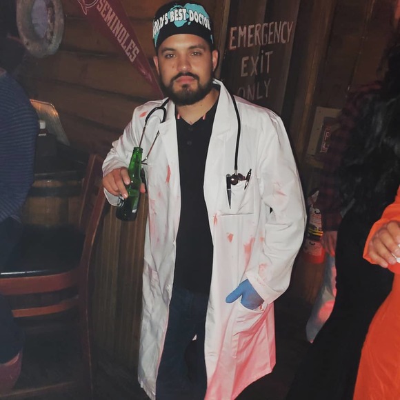 Raymond Aleman - Poshmark Profile Picture of Raymond Aleman (@raymondaleman) on Poshmark