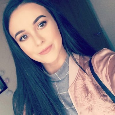 Profile Picture of Maria  💜 (@MariaSimonova5) on Twitter