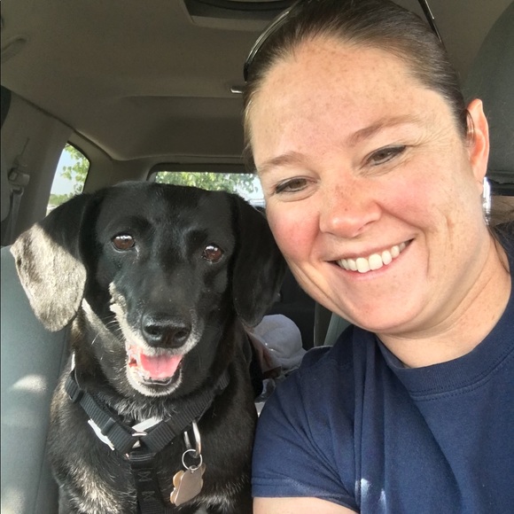 Profile Picture of Rhesa Rodriguez (@r3rod) on Poshmark