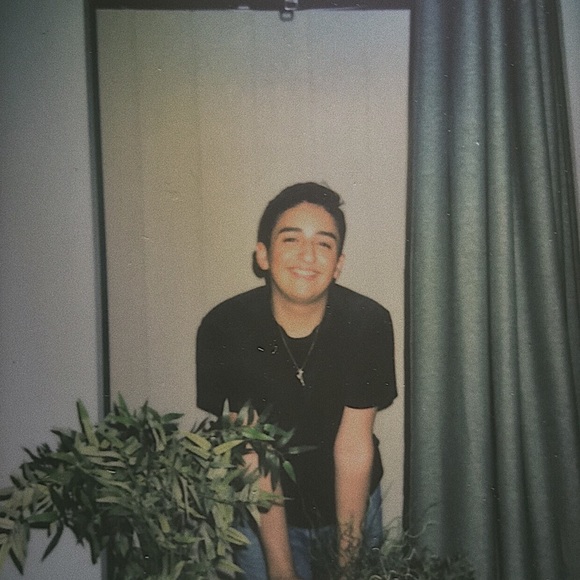 Profile Picture of Brian Duenas (@brianduenas) on Poshmark