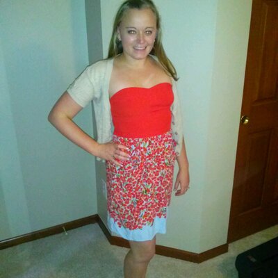 Profile Picture of Lindsey Preston (@Linzeroo) on Twitter