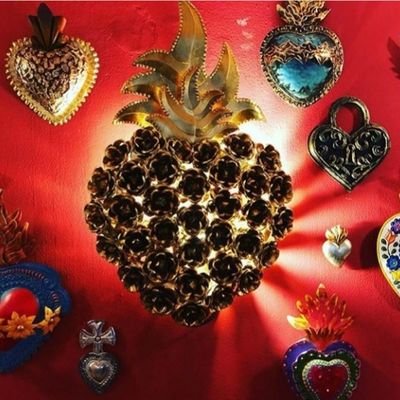 Profile Picture of Ana L. Flores (@alflores_fis) on Twitter