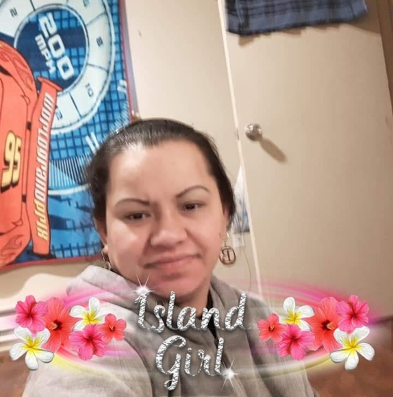 Profile Picture of Melda Maun (@meldamaun28) on Poshmark