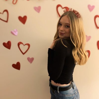 Profile Picture of Christina (@christinakline_) on Twitter