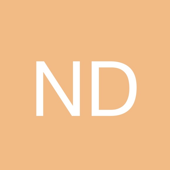 Profile Picture of Nadia Duckett (@nadiaduckett) on Poshmark