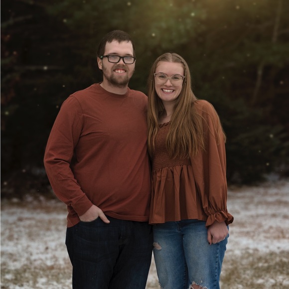 Profile Picture of Brianna Vanguilder (@brv15) on Poshmark