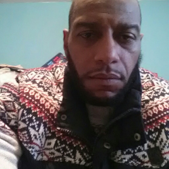 Profile Picture of Charles Little (@charlesdlittle) on Poshmark