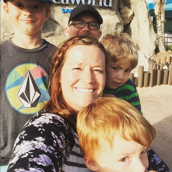 Profile Picture of Abby Auman (@abbyauman) on Poshmark