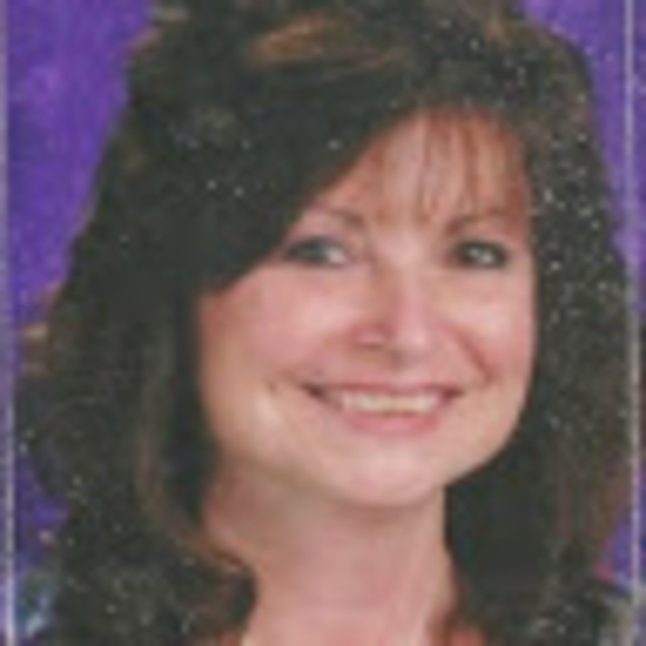 Profile Picture of Donna Mcenery (@dmcenery) on Poshmark