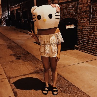 Profile Photo of Cat Pham (@scratchsniffpur) on Twitter