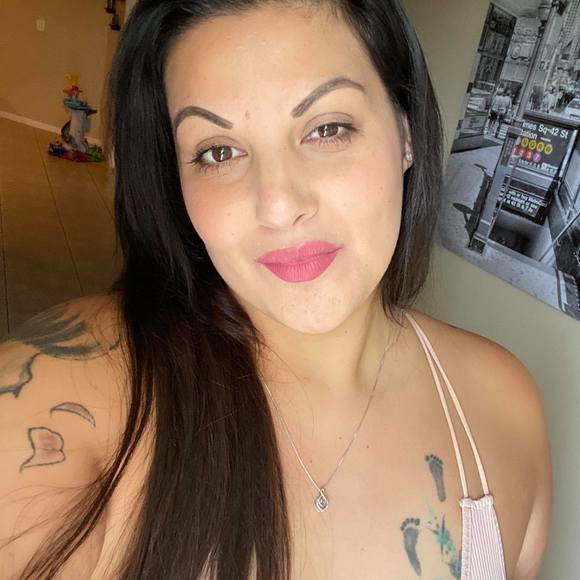 Profile Picture of Simone Rodriguez (@monie0721) on Poshmark