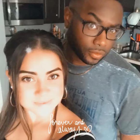 Profile Picture of Ariel Evans (@arielevans8) on Poshmark