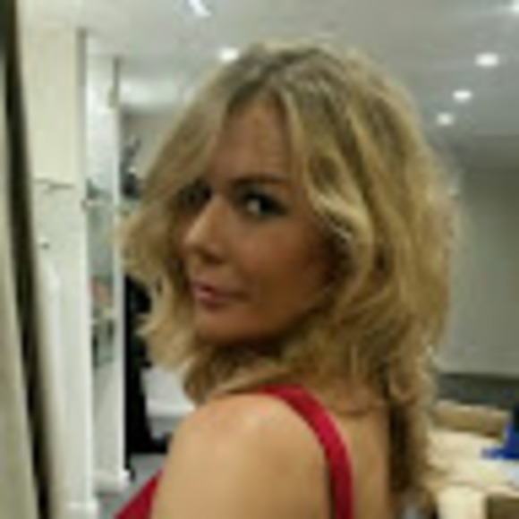 Profile Picture of Erin Gibbs (@ekgibbs1) on Poshmark