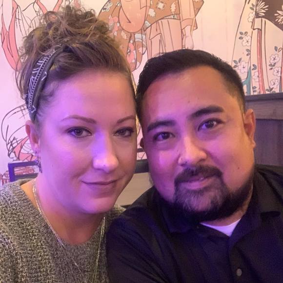 Profile Picture of Roschelle Almaguer (@apple_mamma) on Poshmark