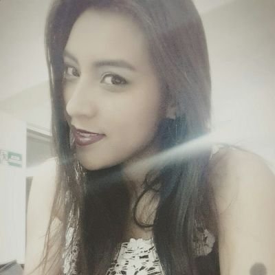 Profile Picture of Alexandra Alarcón (@AlexAlarcon201) on Twitter