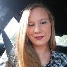 Profile Picture of Lisa Dragoo (@DragooLisa) on Twitter