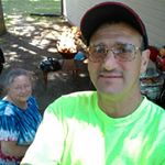Profile Picture of mike n mylie efferin (@terrellcompton) on Instagram