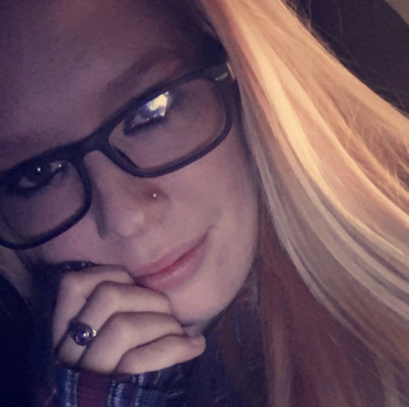 Profile Picture of Callie Madden (@callie_madden) on Poshmark