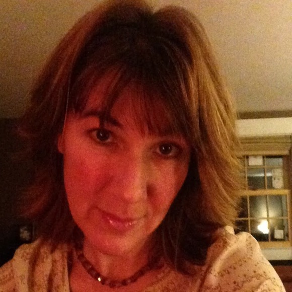 Profile Picture of Paula Hurvitz moulton (@pmhurvitz) on Poshmark