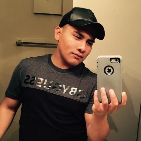 Profile Picture of Josue Gomez garcia (@gogajo546) on Poshmark