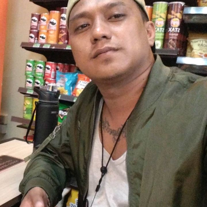 Profile Picture of michael's loop (@michaellontoc) on Tiktok