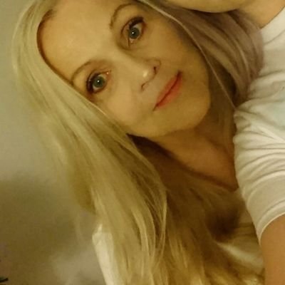 Profile Picture of Maryann Russell (@maryann01555) on Twitter