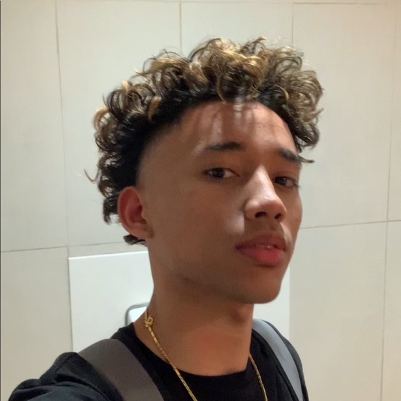 Profile Picture of Elijah Pecot (@elijahpecot) on Poshmark