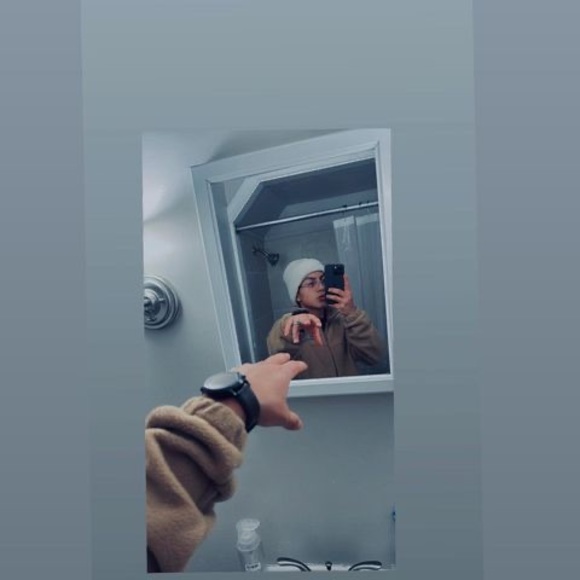 Profile Picture of Adalberto Rg (@c8845154) on Poshmark