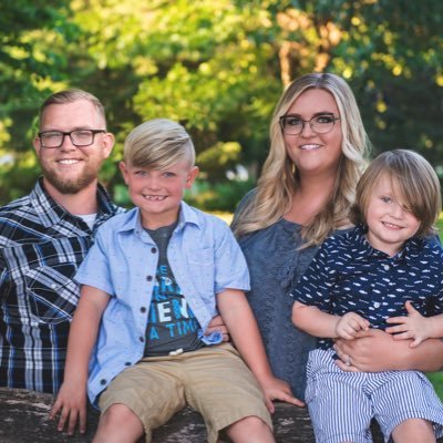 Laura Kirkpatrick-Martin - Twitter Profile Picture of Laura Kirkpatrick-Martin (@Laura_louhoo) on Twitter