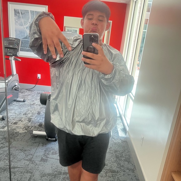 Profile Picture of James Polanco (@james_polanco) on Poshmark