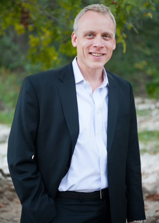 Profile Picture of Jay Papasanon Wikipedia