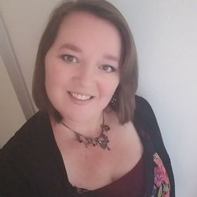 Profile Picture of Aimee Manly (@juspeache) on Pinterest