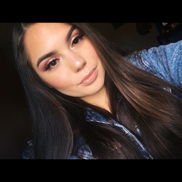 Profile Picture of Lorell Ward (@lorellw) on Poshmark