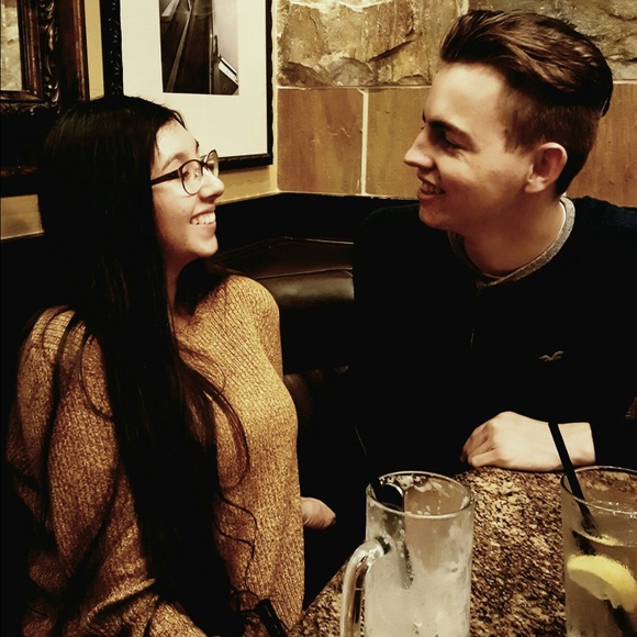 Profile Picture of Kristy Zapien (@krisdeee) on Poshmark