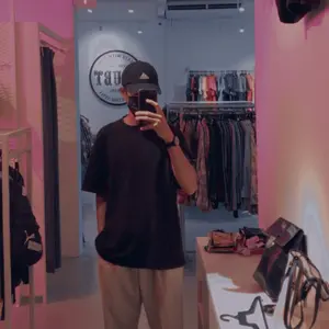 Profile Picture of Firdaus🦖 (@dausenpai_) on Tiktok