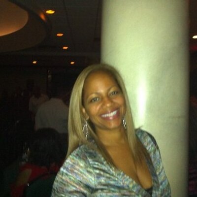 Profile Picture of Rosalind Mitchell (@BossLadyRoz) on Twitter
