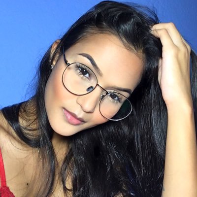 Profile Picture of 𝑺𝒂𝒃𝒓𝒊𝒏𝒂 𝑶𝒍𝒊𝒗𝒆𝒊𝒓𝒂 (@SabrinaOliverSz) on Twitter