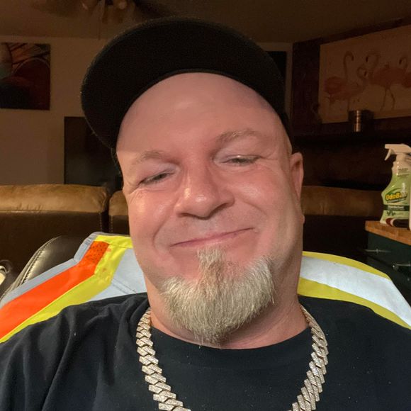 Profile Picture of Robby Litherland (@robbylitherland) on Poshmark