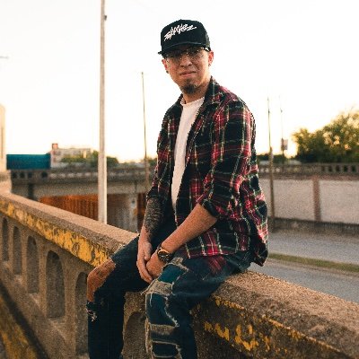 Profile Picture of Alejandro Velazquez (@Alexthebarber01) on Twitter