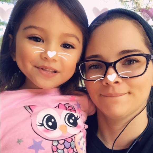 Profile Picture of Jessica Hurtubise (@namenwverwas) on Poshmark